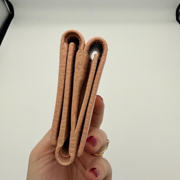 Gucci Pink Leather Compact Wallet - Picture 3 of 9